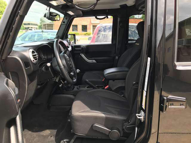 2014 Jeep Wrangler Unlimited 4x4 Sahara 4dr SUV